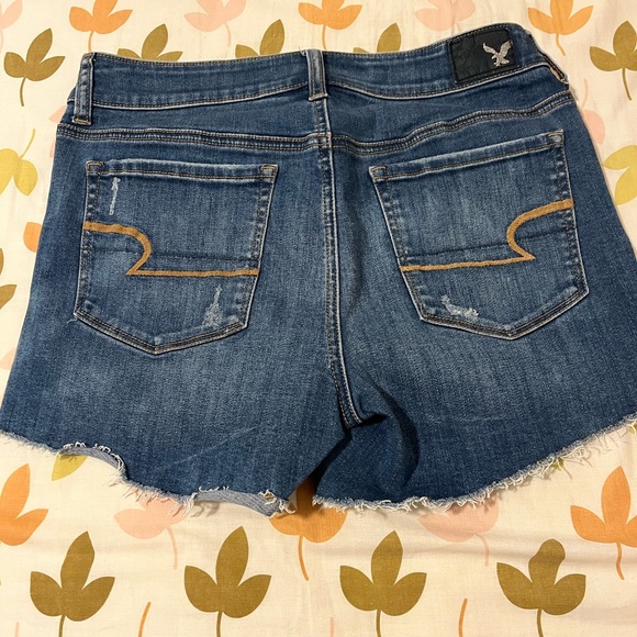 American Eagle Super Stretch Hi-Rise Shortie - Picture 2 of 6